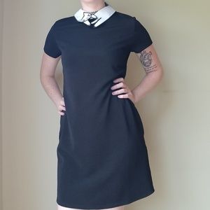 Sweet Claire pocket dress with cat collar